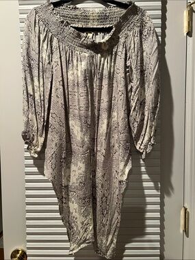 lovestitch Cream and Gray Boho Smocked Neck Tunic